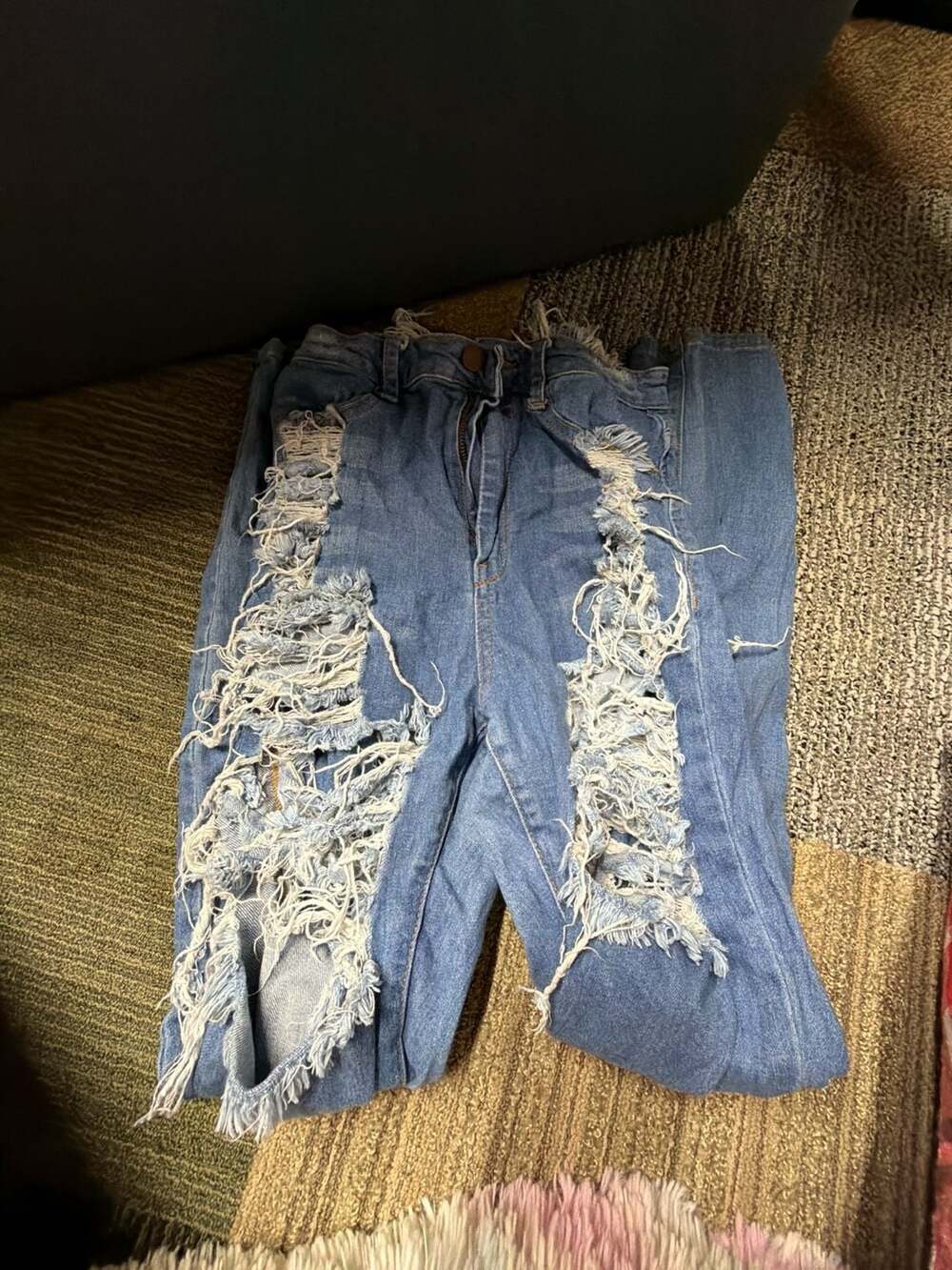 Fashion Nova Size 7 Distressed Skinny Jeans - Picture 1 of 5